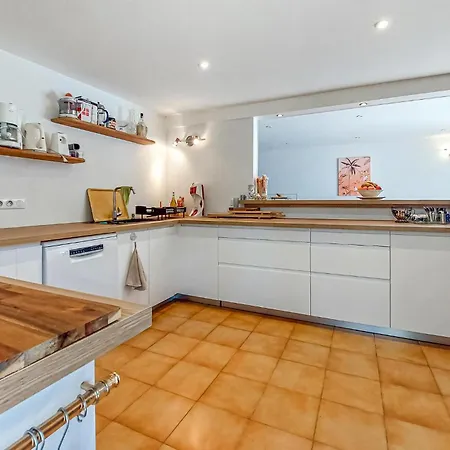 Hébergement de vacances Maison Avec Piscine Et Riviere Couze-et-Saint-Front