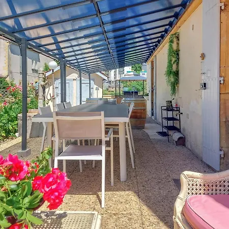 Hébergement de vacances Maison Avec Piscine Et Riviere