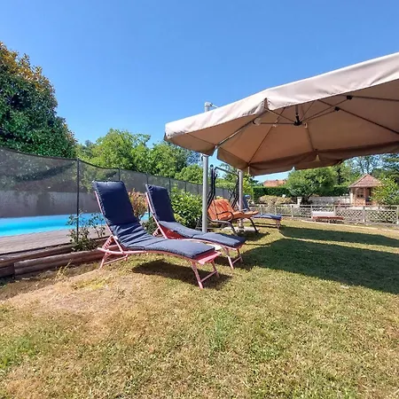 Hébergement de vacances Maison Avec Piscine Et Riviere *
